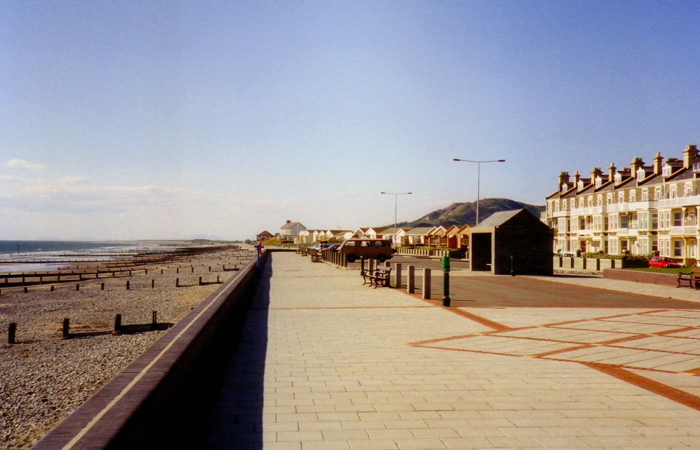 * Classic Cymru - Tywyn promenade under a rare and glorious blue sky - 1996 (by AJW) *