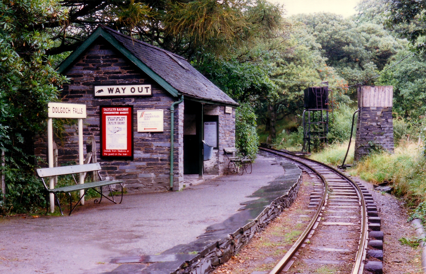 * Classic Cymru - Talyllyn Railway - Dolgoch Falls station (by AJW) *