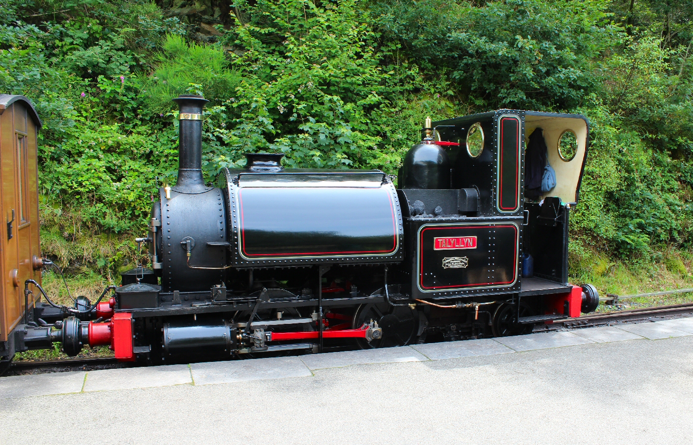 * Abergynolwyn (by AJW) *