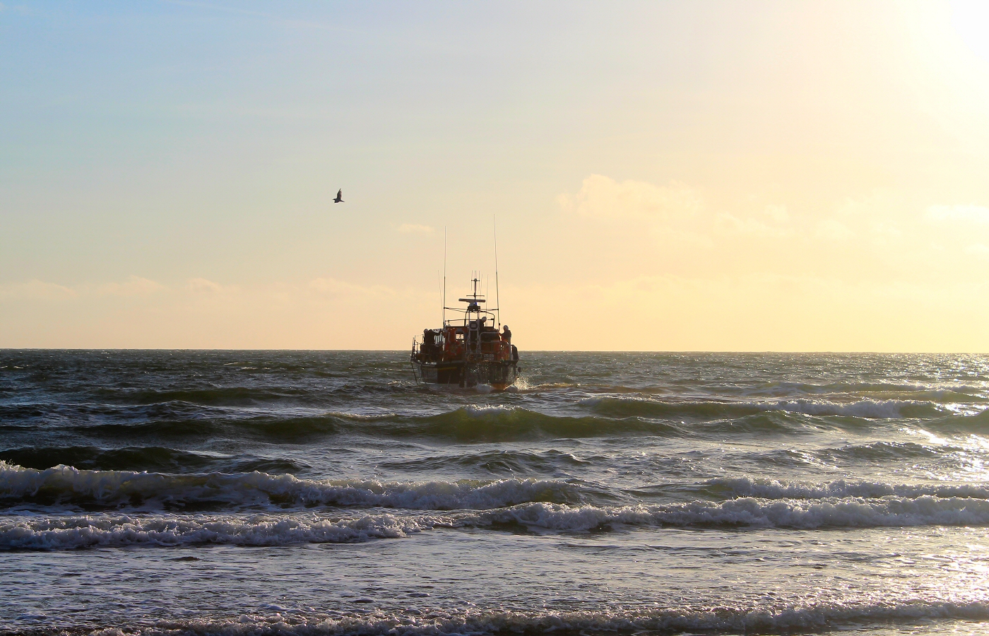 * Barmouth RNLI - Mersey class lifeboat RNLB Moira Barrie and Talus MB-H Crawler (by AJW) *