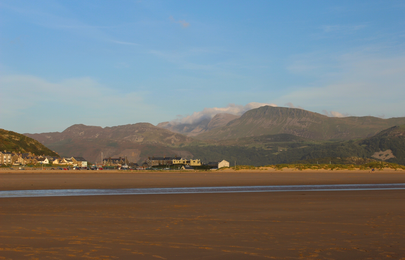 * Barmouth - Ynys-y-Brawd (by AJW) *