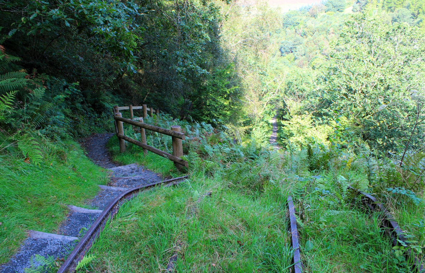 * Bryn Eglwys - Abergynolwyn - Alltwyllt Incline - Nant Gwernol station (by AJW) *