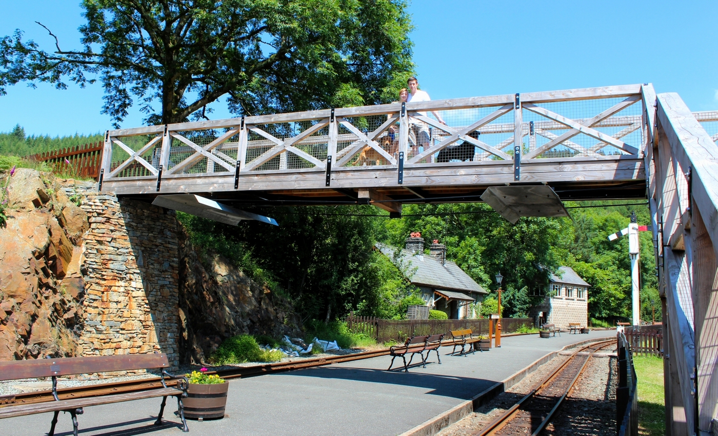 * Tan-y-Bwlch, Ffestiniog Railway (by AJW) *