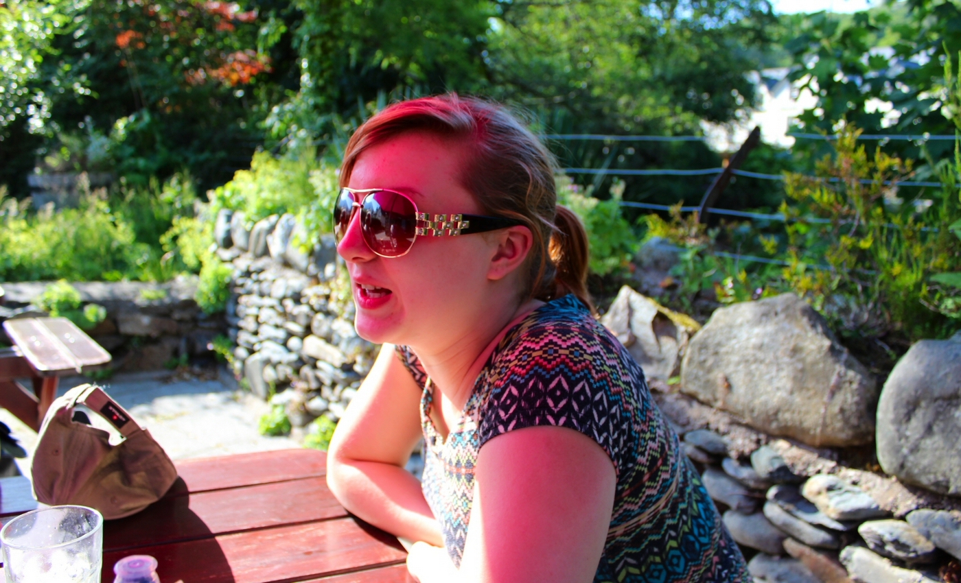 * Beddgelert - Afon Glaslyn - Glandwr Cafe (by AJW) *