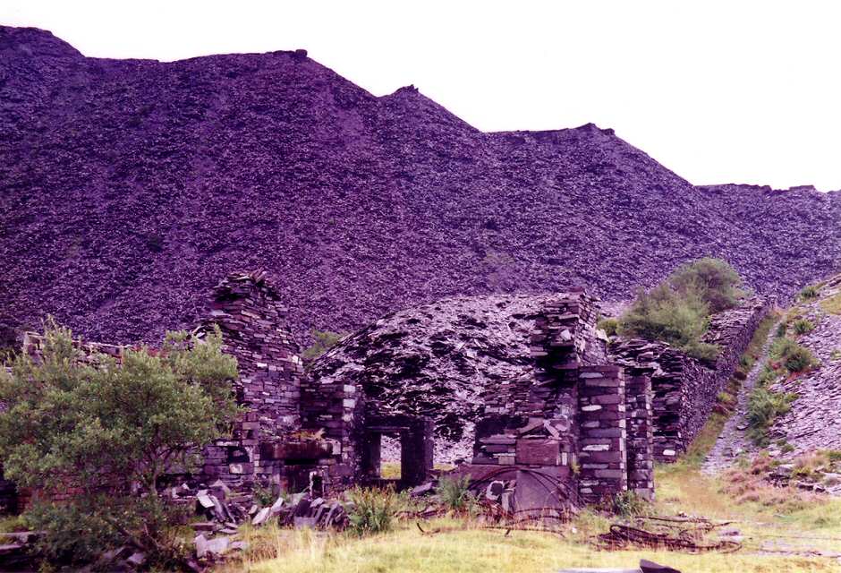 * [Pic 1] Allt Ddu Quarry - Transporter incline winding house (Aug 1982) *