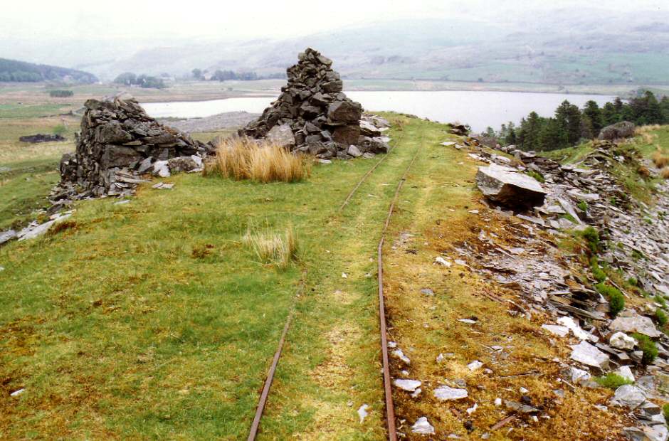 * [Pic 3] Llyn y Gadair Quarry - Waste tip (1990) *