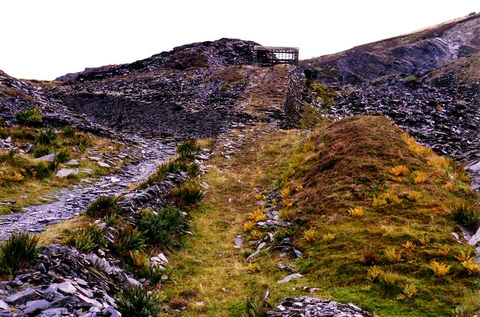 * [Pic 9] Cwm Machno Quarry - Long incline (Sept 1986) *