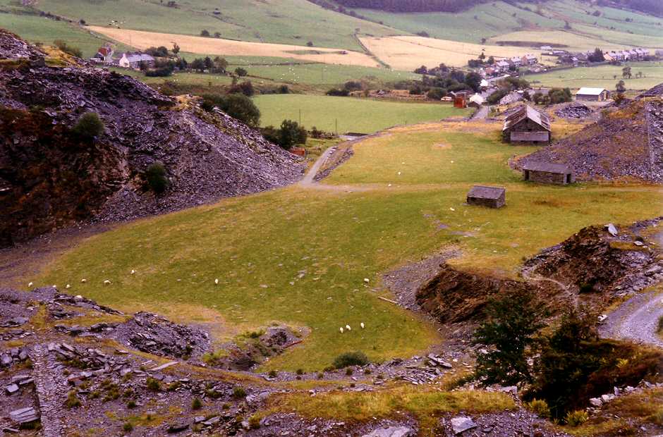 * [Pic 10] Cwm Machno Quarry - View of the 1980's landscaping (Sept 1986) *