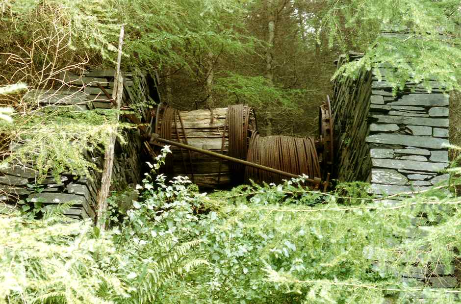 * [Pic 1] Ratgoed Quarry - Main exit incline winding house and drums (Sept 1987) *