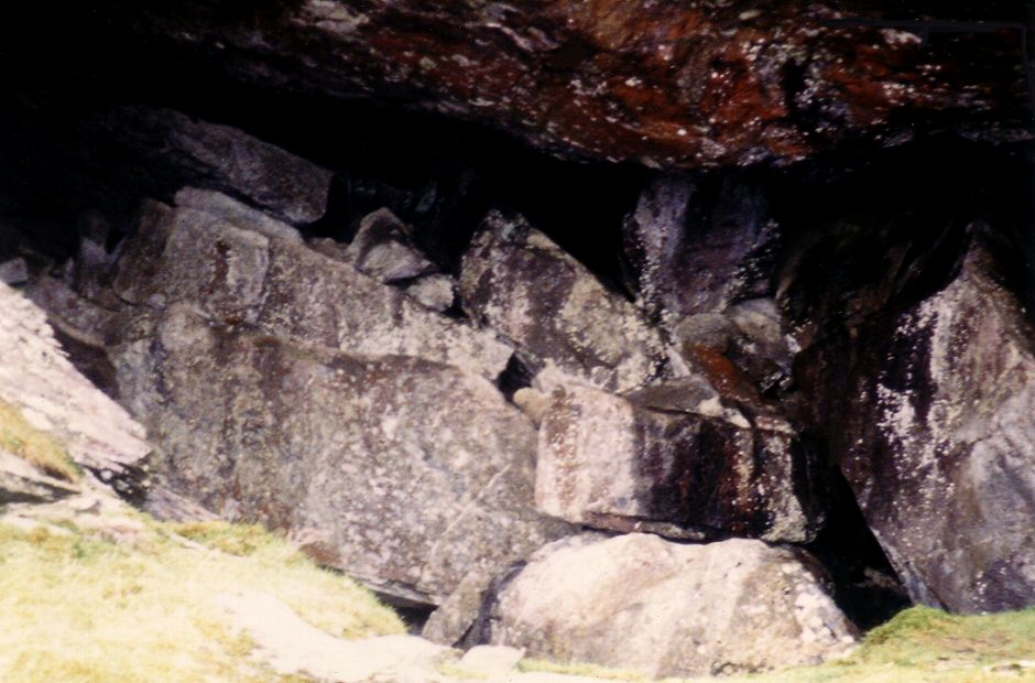 * [Pic 13] Wrysgan Quarry - Pretty big chunks of rock (1986) *