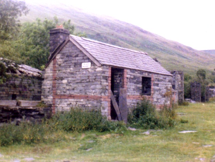 * [Pic 2] Bryn Eglwys Quarry - Drum hut next to Waterwheel pit and Compressor house (1979) *