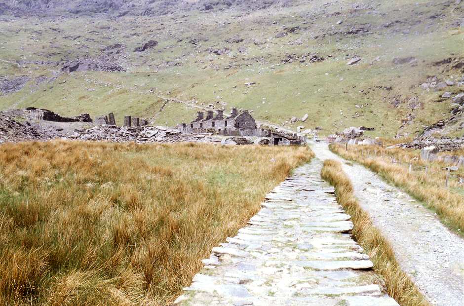 * [Pic 2] Conglog - Tramway reaches the quarry (May 1990) *