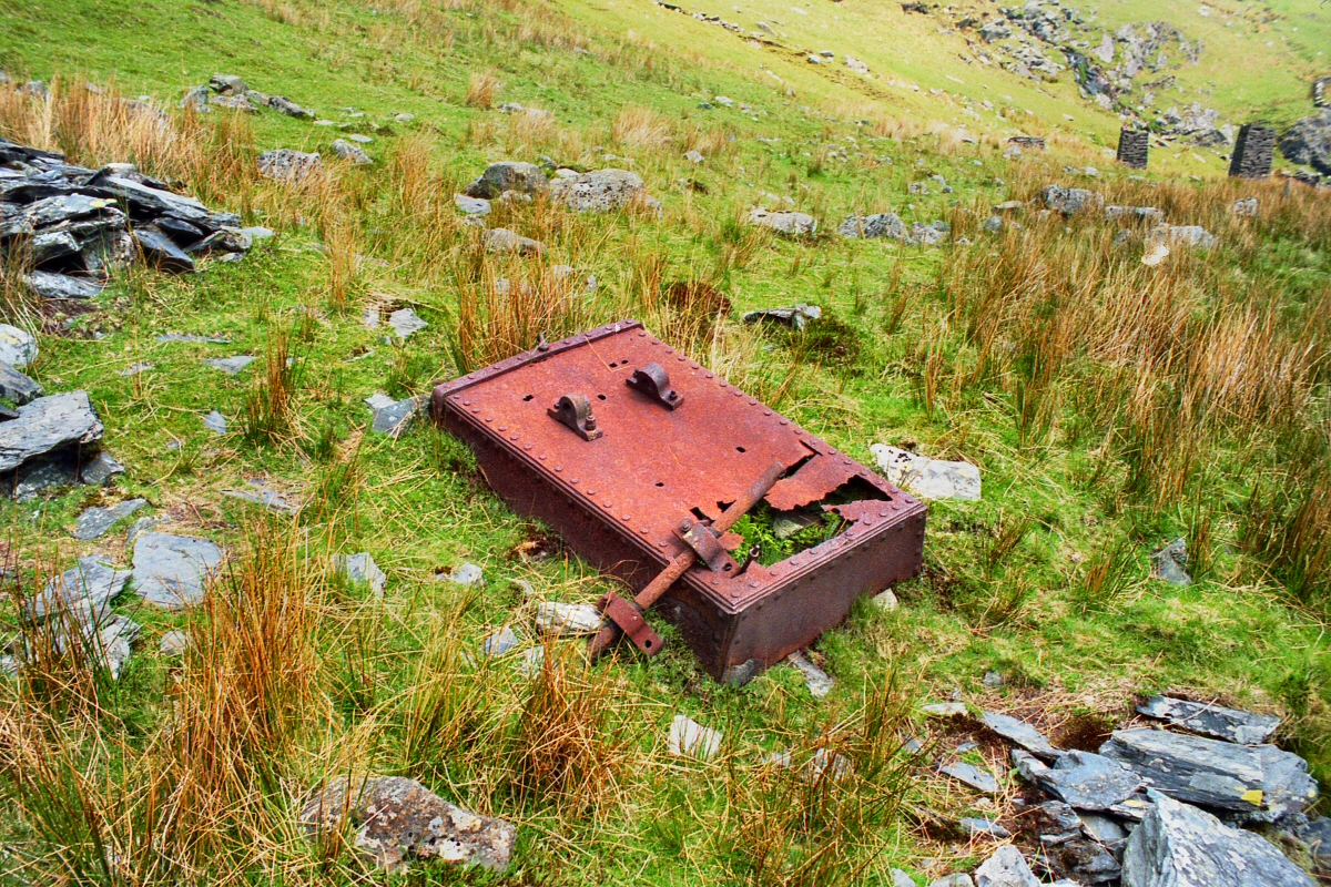 * Conglog Slate Quarry (Remains Of The Welsh Slate Industry) *