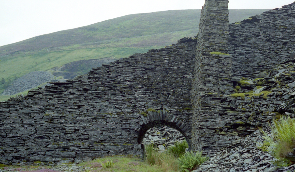 * [Pic 6] Cwm Machno Quarry - Trwnc Incline and raised head 3 (Aug 1982) *