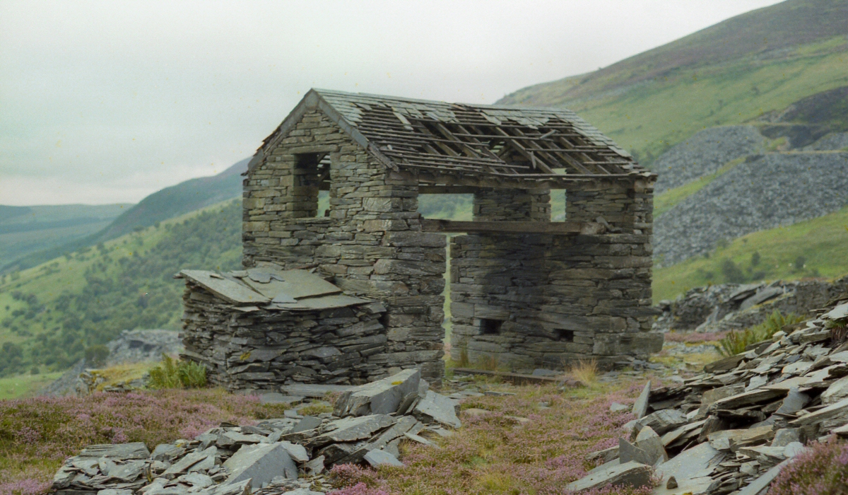 * [Pic 12] Cwm Machno Quarry - Upper incline drumhouse (Aug 1982) *