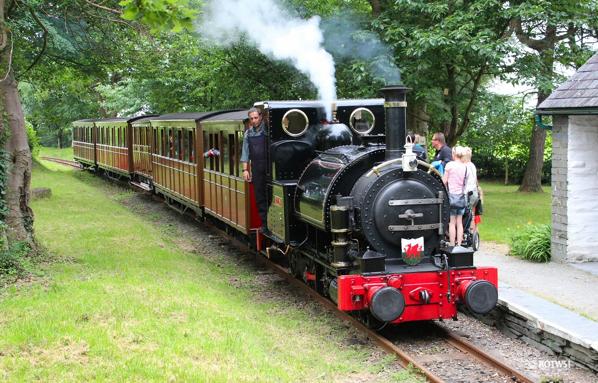 * Talyllyn Railway Scrapbook (Remains Of The Welsh Slate Industry) *